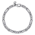 Stylish silver chain bracelet with modern industrial design, perfect for versatile fashion.