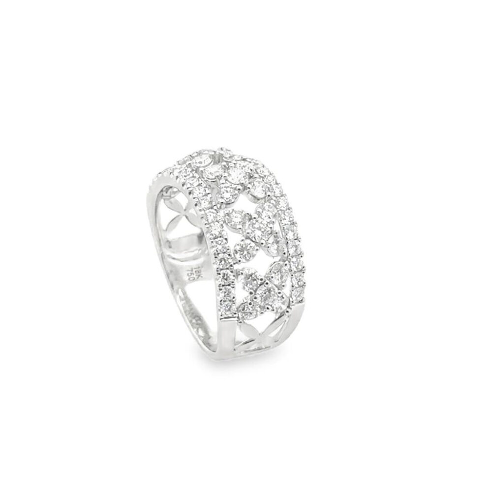 Elegant silver ring with intricate lattice design and sparkling gemstones for a sophisticated look.