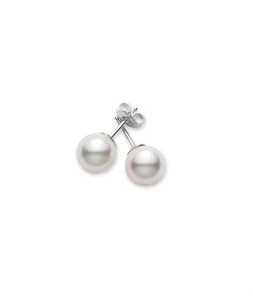 Elegant pearl stud earrings with a timeless design, perfect for any occasion.