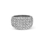 Stunning diamond ring in white gold, featuring a luxurious pavé design and brilliant clarity.