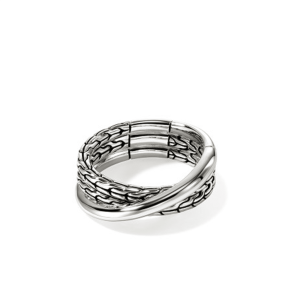 Elegant intertwined ring design with polished band and chain link elements for modern fashion.