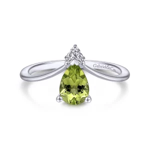 14K-White-Gold-Teardrop-Peridot-and-Diamond-Chevron-Ring_LR51453W45PE-1
