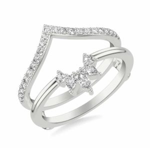 Elegant intertwining diamond ring in silver or white gold, perfect for any occasion.