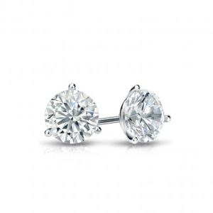 Elegant diamond stud earrings in white gold, showcasing timeless luxury and brilliance.