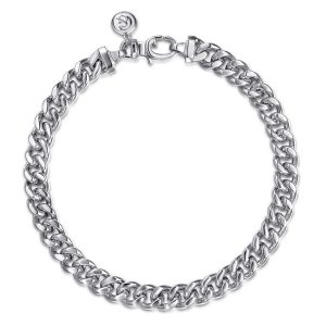 Stylish silver chain bracelet with large links, polished finish, perfect for any occasion.