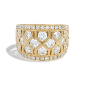 Elegant gold ring with sparkling diamonds, showcasing intricate design and luxurious craftsmanship.