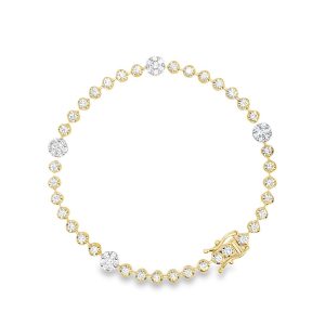 Elegant gold and diamond bracelet, perfect for any occasion, showcasing timeless craftsmanship and style.