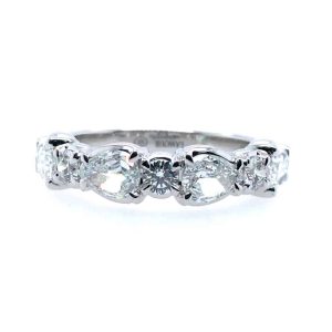 Elegant white gold engagement ring with sparkling diamonds, showcasing a timeless and contemporary design.