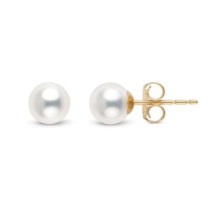 Elegant pearl stud earrings with gold settings, perfect for any occasion.