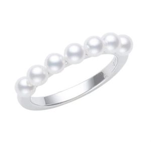 18 Kt White Gold Pearl Stackable Fashion Ring